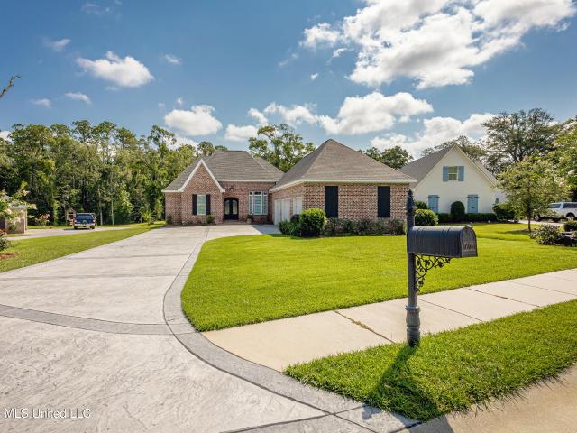 House for sale in Ocean Springs, Mississippi