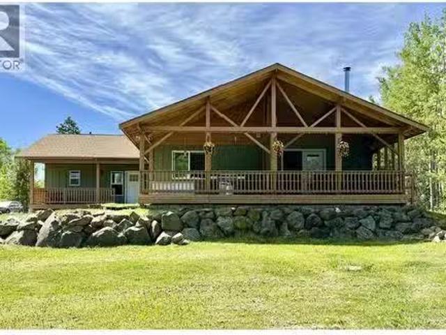 House for sale in 108 Mile Ranch, British Columbia