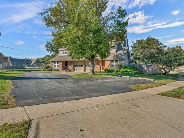 Townhouse for sale in Topeka, Shawnee County