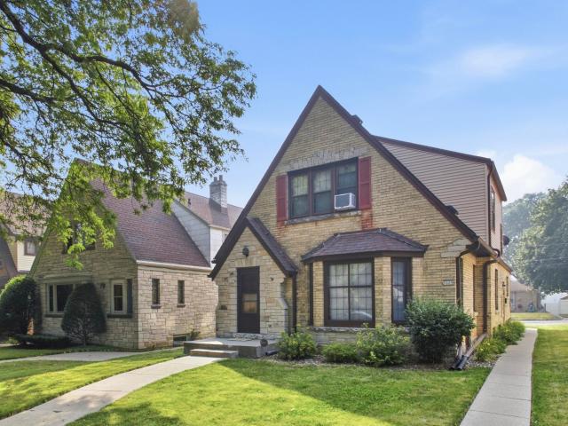House for sale in Milwaukee, Wisconsin