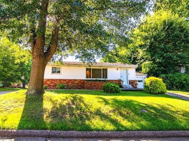 House for sale in Vienna, West Virginia