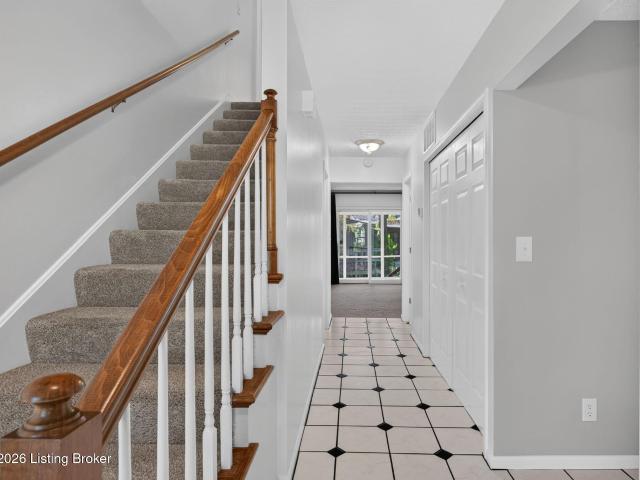 Condo for sale in Harrods Creek, Louisville