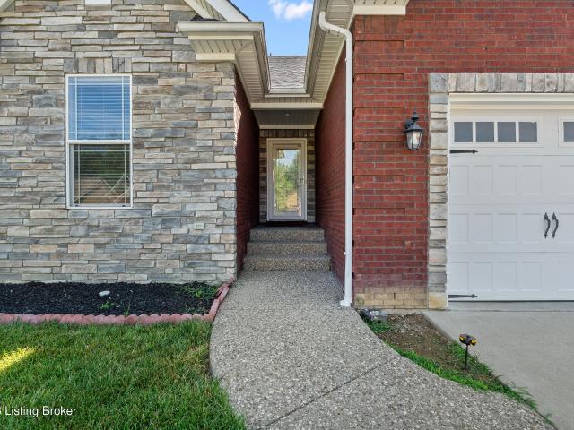 House for sale in Jeffersonville, Indiana