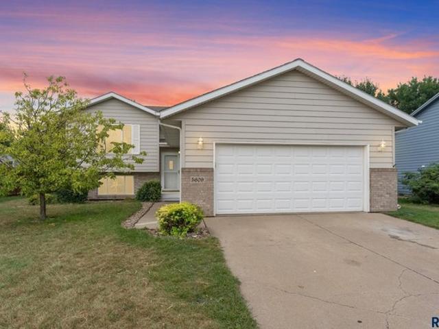 House for sale in Sioux Falls, Minnehaha County