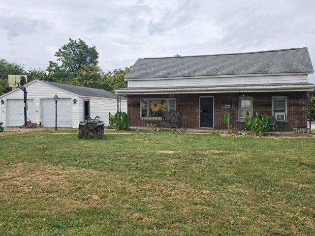 House for sale in Harrisburg, Saline County