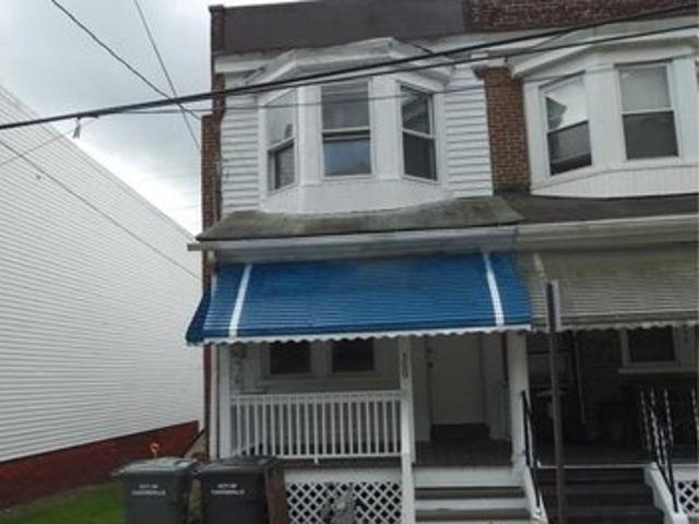 Townhouse for sale in Chester, Pennsylvania