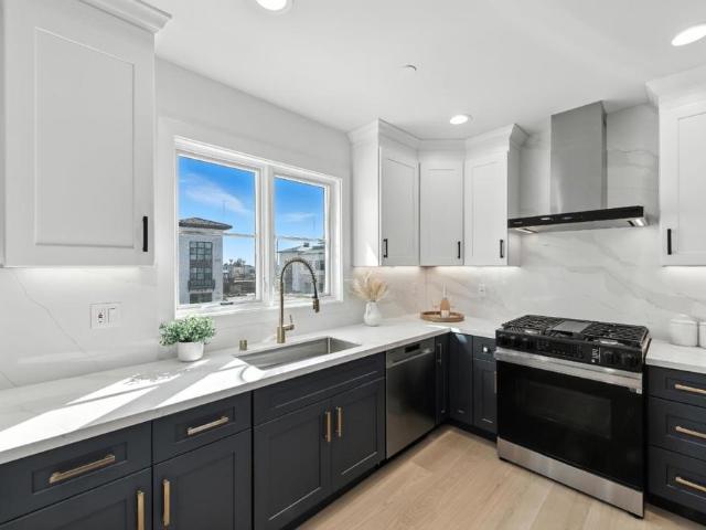 Condo for sale in San Mateo, California