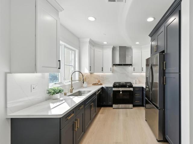 Condo for sale in San Mateo, California