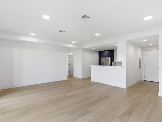 Condo for sale in San Mateo, California