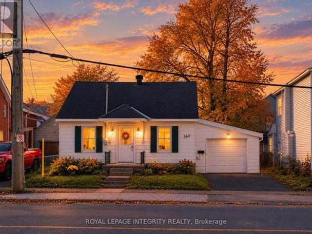 House for sale in Hampton Park, Ottawa