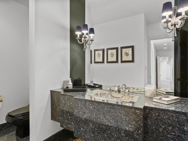 House for sale in Lake Bluff, Lake County