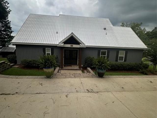 House for sale in Elmore, Alabama
