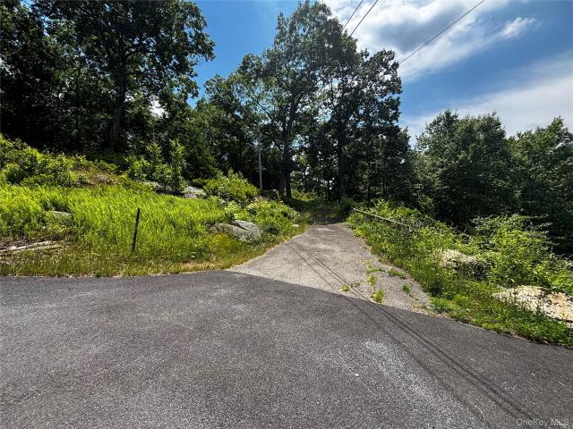 Land for sale in Putnam Valley, New York