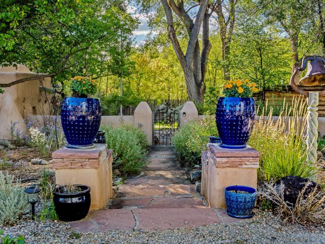 House for sale in El Prado, New Mexico
