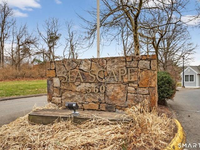 Townhouse for sale in East Haven, Connecticut