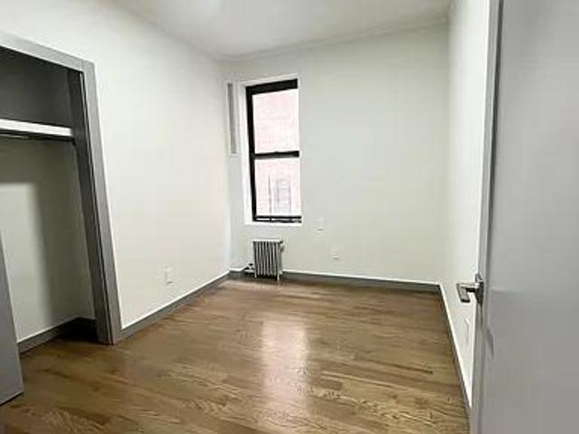 Room for rent in Arverne, New York