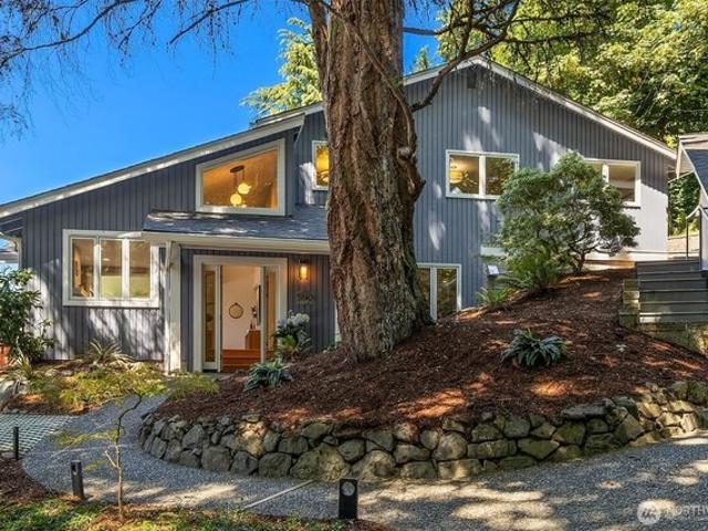 House for sale in Mercer Island, Washington