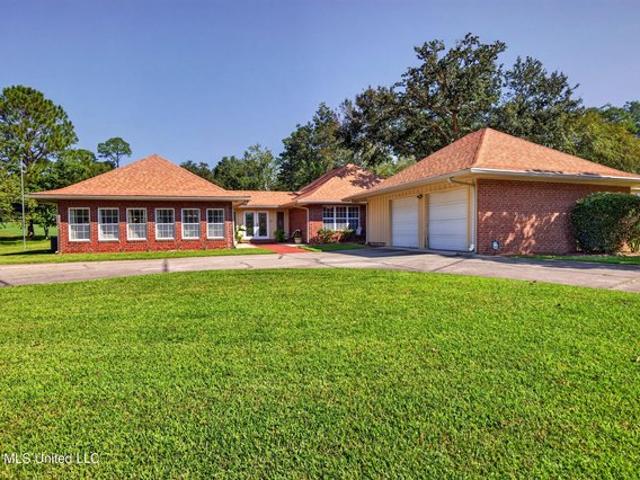 House for sale in Diamondhead, Hancock County