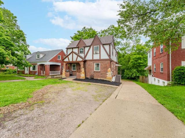 House for sale in Roselawn, Ohio