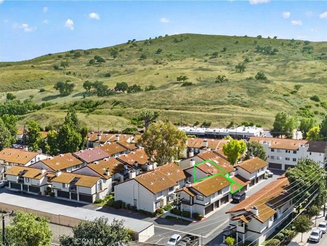 Townhouse for sale in Calabasas, California