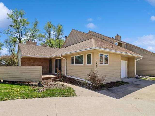 Townhouse for sale in Johnston, Iowa