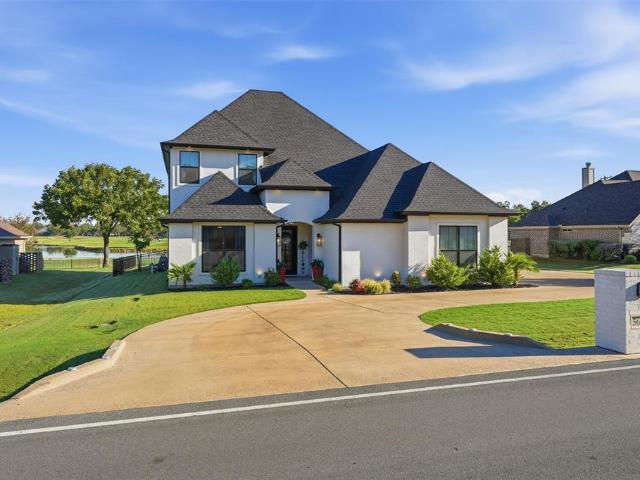 House for sale in Pecan Plantation, Granbury