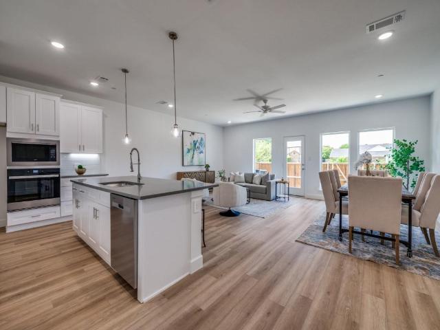 Townhouse for sale in Denton, Texas