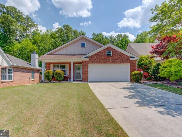 House for sale in Flowery Branch, Georgia