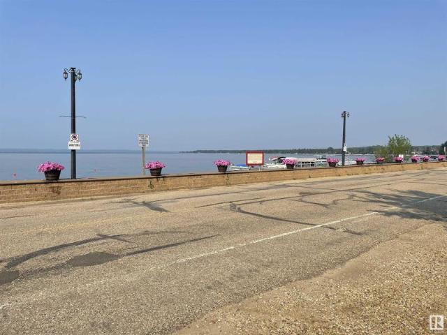 House for sale in Mulhurst Bay