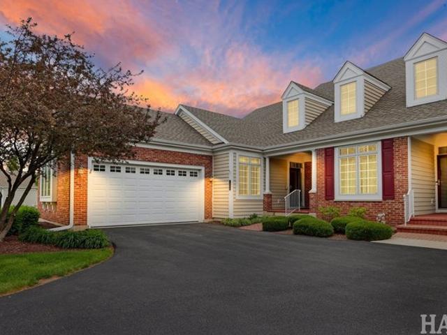 Condo for sale in Mchenry, Illinois