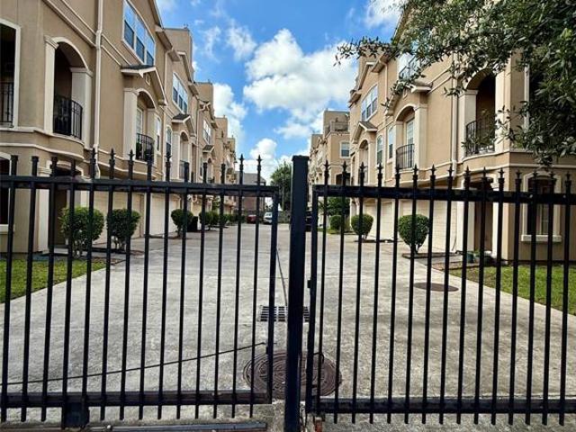 Townhouse for sale in Houston
