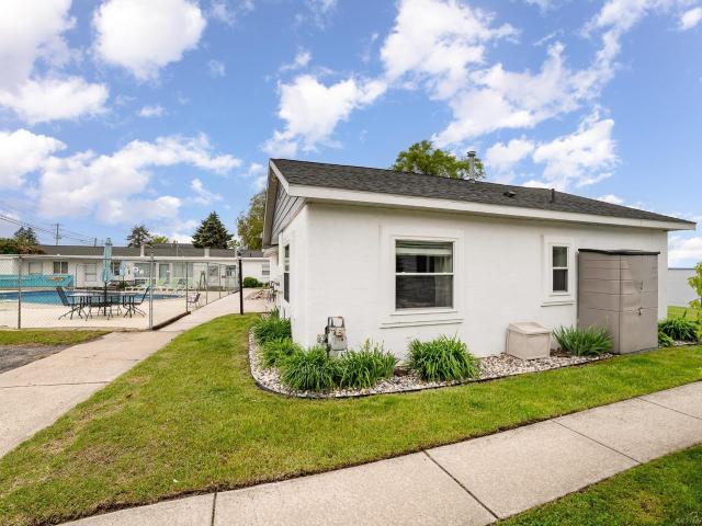 Condo for sale in Houghton Lake