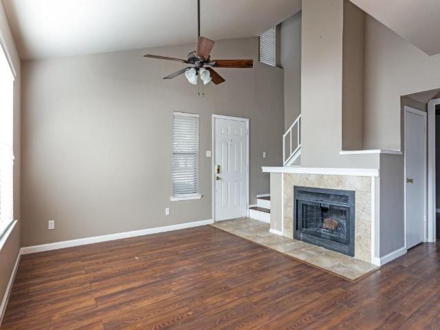 Townhouse for sale in Benbrook, Texas