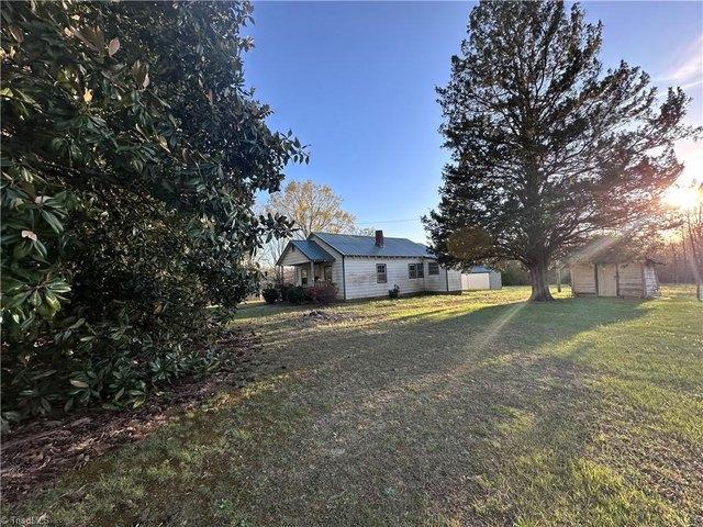 House for sale in Seagrove, North Carolina