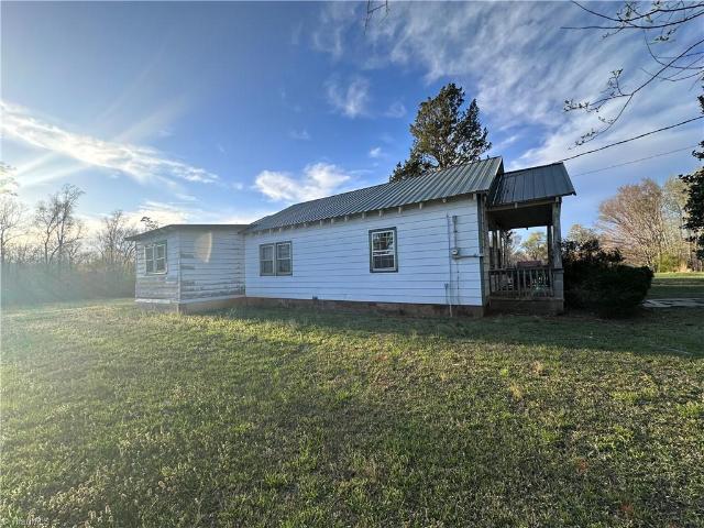 House for sale in Seagrove, North Carolina