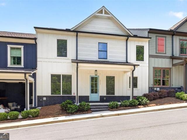 Townhouse for sale in Flowery Branch, Hall County