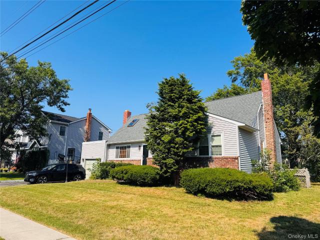 House for sale in Bohemia, New York
