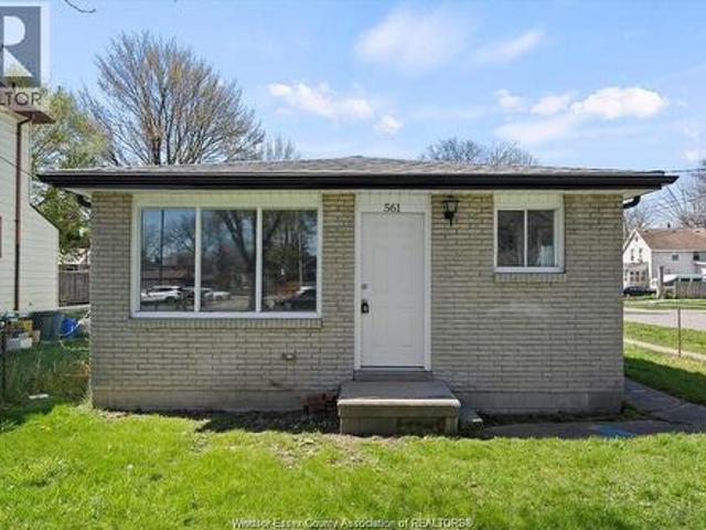 House for sale in Sandwich, Windsor