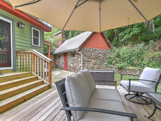 House for sale in Damascus, Washington County