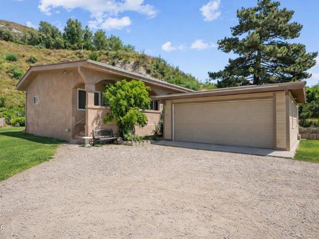 House for sale in Fillmore, California