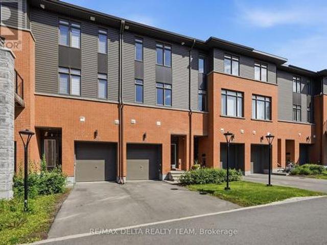 House for sale in Chapel Hill North, Ottawa