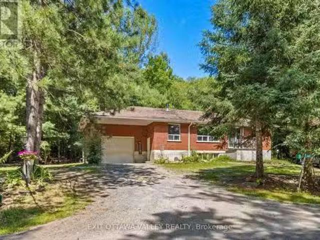 House for sale in Renfrew, Ontario