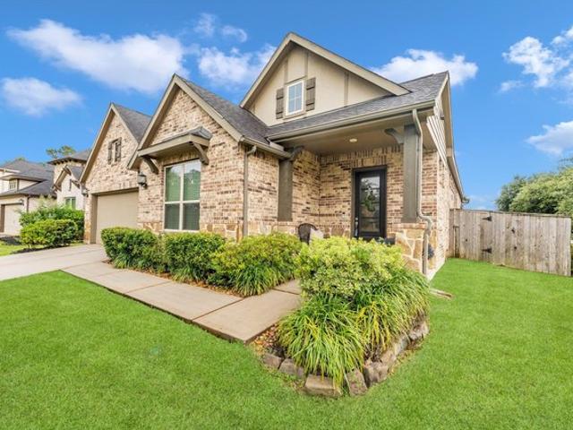 House for sale in Pinehurst, Texas