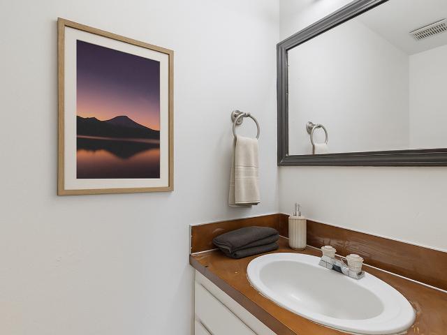 Apartment for rent in Cully, Oregonia