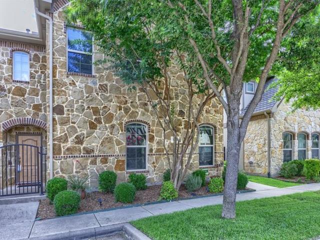 Townhouse for sale in Mckinney, Texas