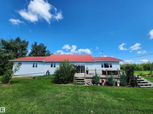 House for sale in Alberta
