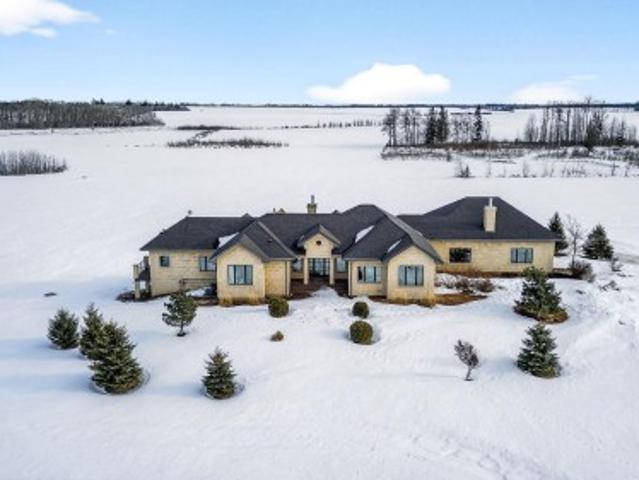 House for sale in Alberta