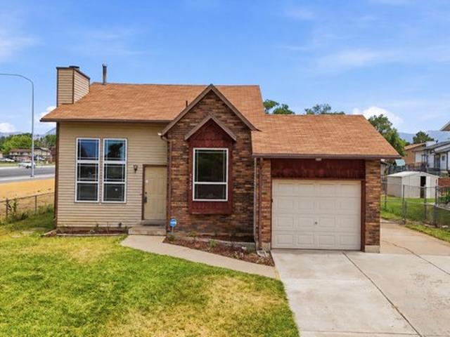 House for sale in Roy, Utah