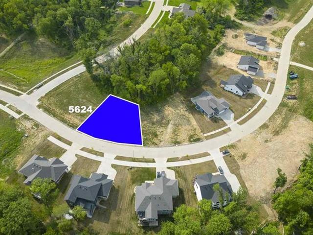 Land for sale in Linn, Iowa