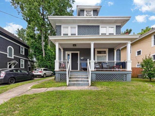 House for sale in Roselawn, Ohio